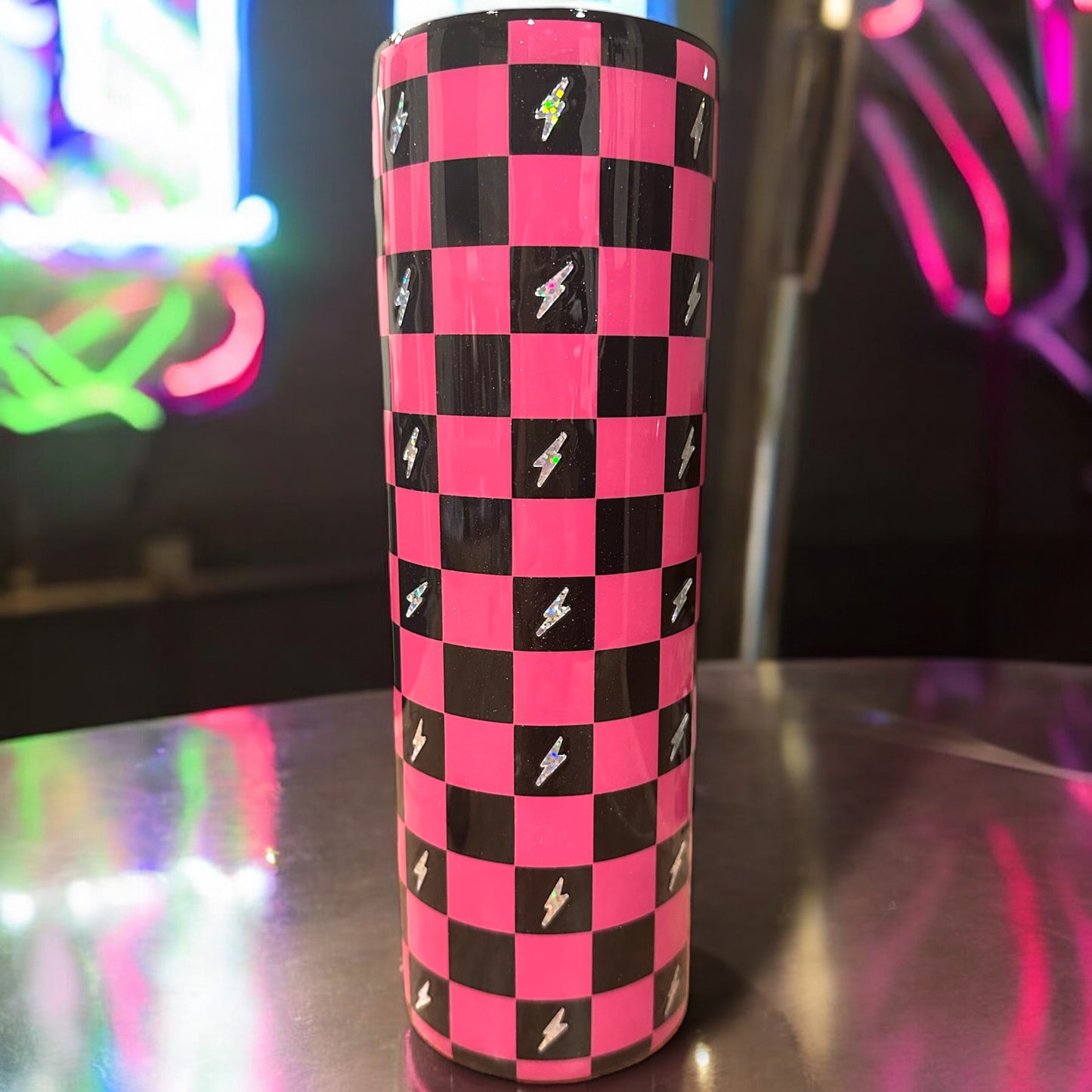 30oz Checkered bolt tumbler